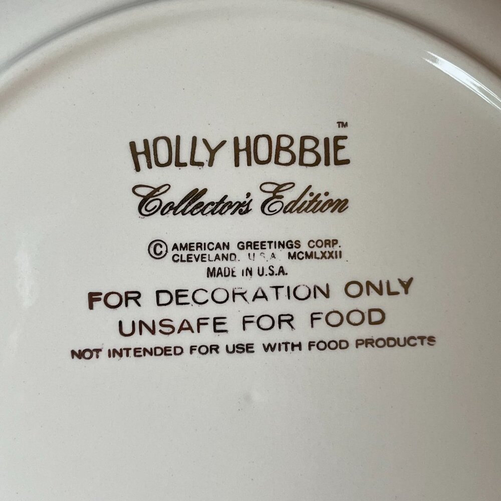 Holly Hobbie Collectible Plate Happy times are remembered 10" 1970s - Picture 11 of 12